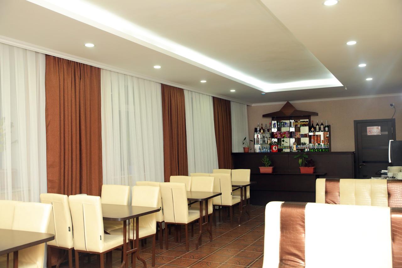 Aska Hotel Naryn Kültér fotó